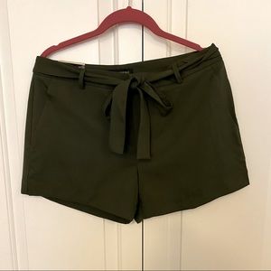 Banana Republic 4” Shorts